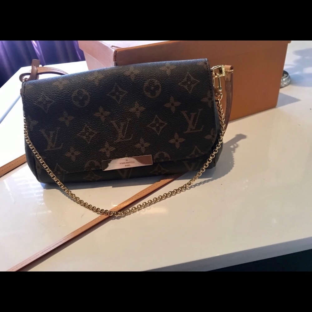 Women’s Louis Vuitton Crossbody 😍🔥👜